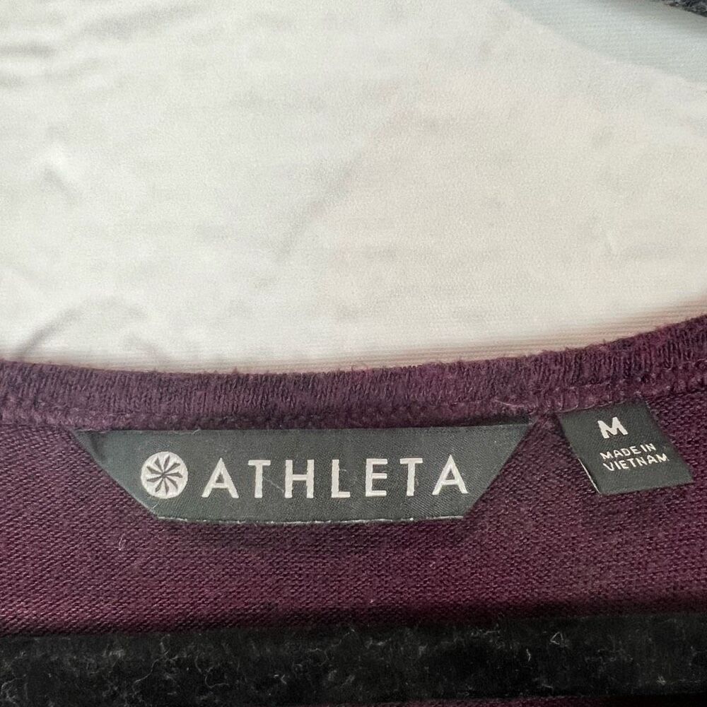 Athleta Long Sleeve Performance Top Plum Burgundy Thumbholes Size M - Picture 4 of 7